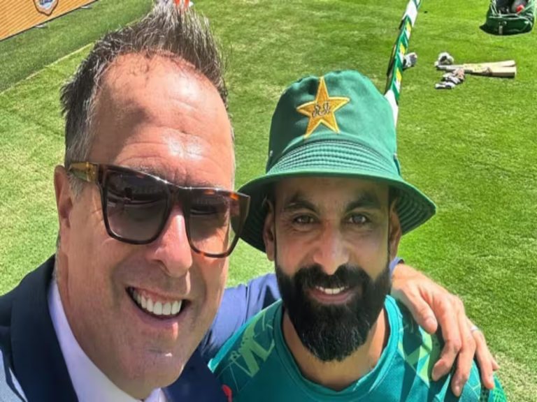 AUS vs PAK 2nd Test: माइकल वॉन ने की पाकिस्तान की जबर्दस्त बेइज्जती, ट्वीट पढ़कर नहीं रुकेगी हंसी