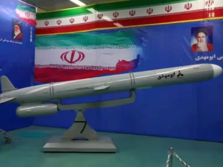 Iran Hypersonic Missile: हाइपरसोनिक के बाद ईरान ने बनाई AI से लैस मिसाइलें, अमेरिका और इजरायल के उड़ाए होश