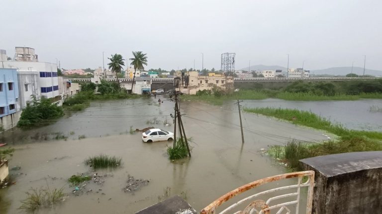 पहले बारिश फिर बाढ़… तमिलनाडु में तबाही के निशान छोड़ गया दिसंबर, ऐसा क्यों हुआ?