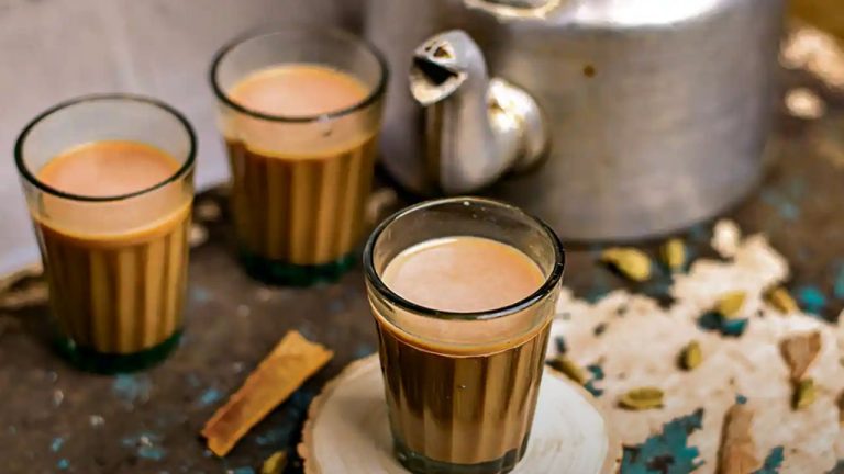 क्या चाय बेचकर करोड़पति बना जा सकता है? इंडिया के सफल चाय स्टार्टअप का ये है सीक्रेट