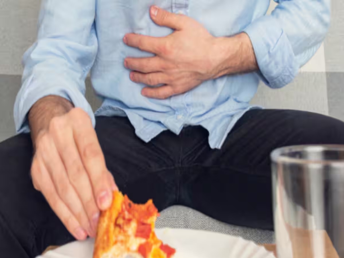 Indigestion: जंकफूड के फौरन बाद इन फूड्स को खाया तो डाइजेशन रहेगा सही