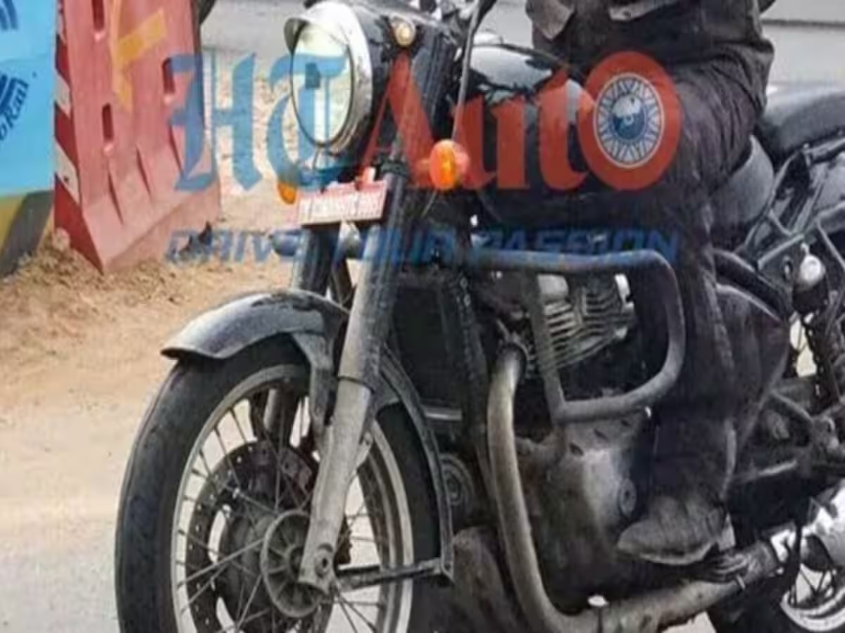 पहली बार कैमरे में कैद हुई रॉयल एनफील्ड की नई दमदार क्लासिक 650cc बाइक, पूरी मार्केट लूटने की तैयारी; ये रही डिटेल्स