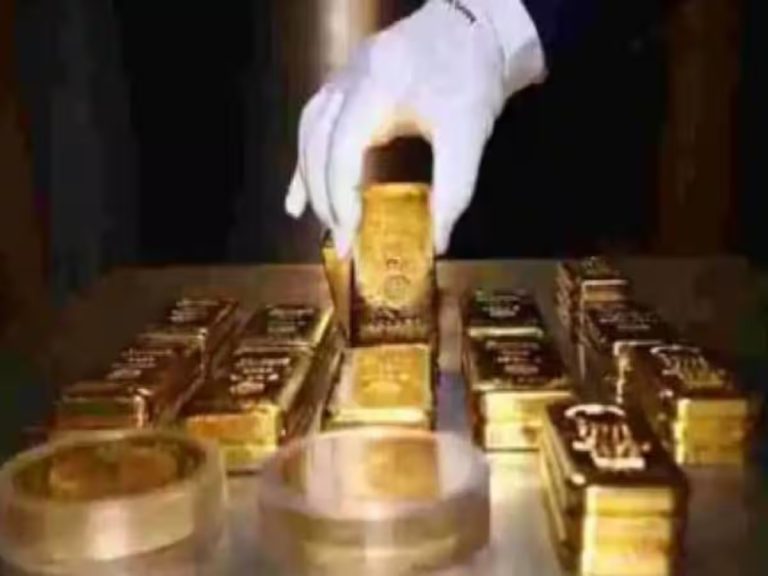 मोदी सरकार ने बेचा रिकॉर्ड 12 टन सोना, गोल्ड बॉन्ड के लिए टूट पड़े निवेशक