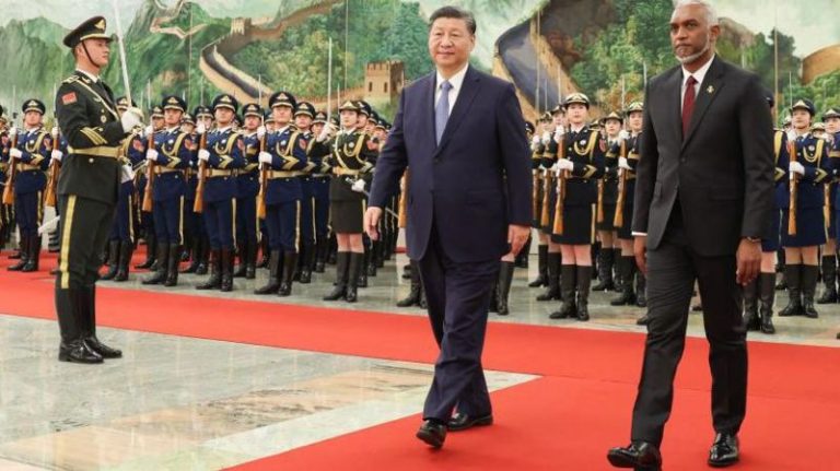 भारत के पड़ोसी देशों में चीन के दबदबे से कैसे मुक़ाबला कर रही है मोदी सरकार