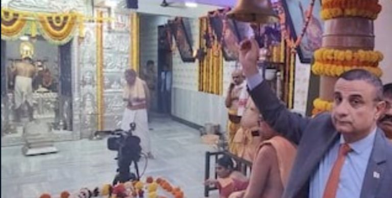 “अयोध्या में रहने का मेरा सपना…”: मुंबई के राम मंदिर में दर्शन करने पहुंचे इजरायल के दूत