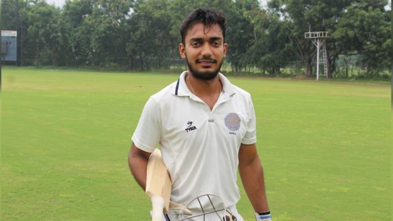 Ranji Trophy 2024: तन्मय अग्रवाल ने जड़े 21 छक्के और 33 चौके, 147 गेंद में ठोका तिहरा शतक; सबसे बड़ा रिकॉर्ड खतरे में