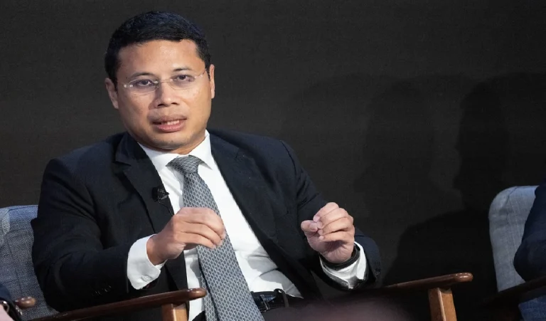 भारतीय मूल के कैबिनेट सहयोगी के खिलाफ भ्रष्टाचार की जांच चिंताजनक है : सिंगापुर के मंत्री