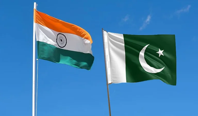 Prabhasakshi NewsRoom: Qatl Ki Raat पाकिस्तान की ओर तैनात थीं 9 भारतीय मिसाइलें, Modi से बात करने के लिए बार-बार फोन मिला रहे थे घबराये Imran Khan