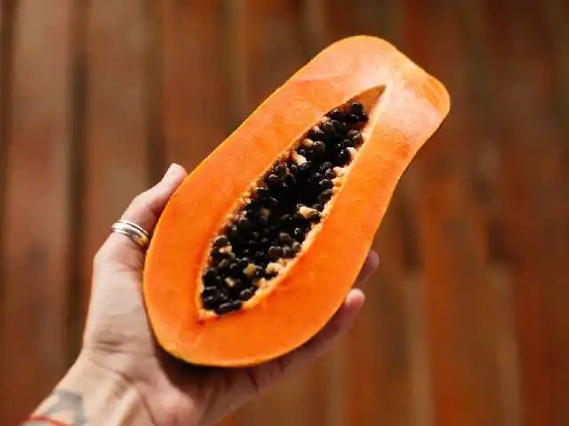 सर्दियों में क्यों खाना चाहिए पपीता, जानिए इस मौसम में Papaya को डाइट में शामिल करने के फायदे