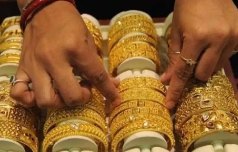 Gold-Silver Price: धड़ाम से गिरा सोने का भाव, दो हजार टूटी चांदी, आज है खरीदारी का बेहतरीन मौका