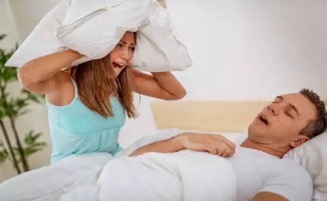 How to Stop Snoring: खर्राटों की समस्या से परेशान हैं तो अपनाएं ये घरेलू उपाय, दूर हो जाएगी…