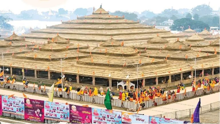 Ayodhya: अयोध्या में पहली बार उतरीं 90 से अधिक उड़ानें, अमिताभ बच्चन, मुकेश अंबानी समेत तमाम बड़ी हस्तियों ने किए भगवान के दर्शन