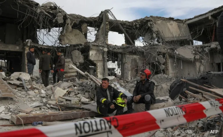 Israel ने अब सीरिया पर बम बरसा दिया, ईरान रिवॉल्यूशनरी गार्ड के अधिकारी समेत 5 की मौत