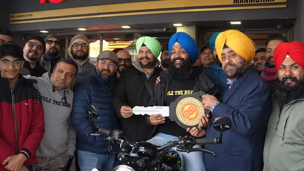 केवल 25 लोगों को के लिए आयी Royal Enfield की इस धांसू बाइक की डिलीवरी शुरू, जानें कितनी है कीमत?