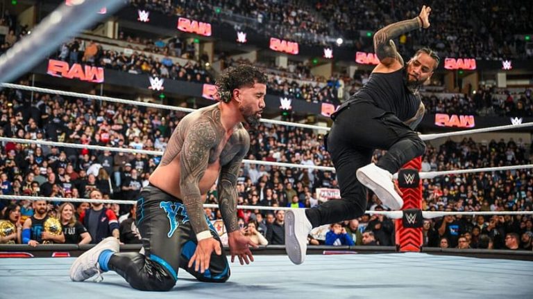 टाइटल मैच होना चाहिए” – WWE WrestleMania में 2 भाइयों के बीच मैच देखना चाहता है बड़ा स्टार