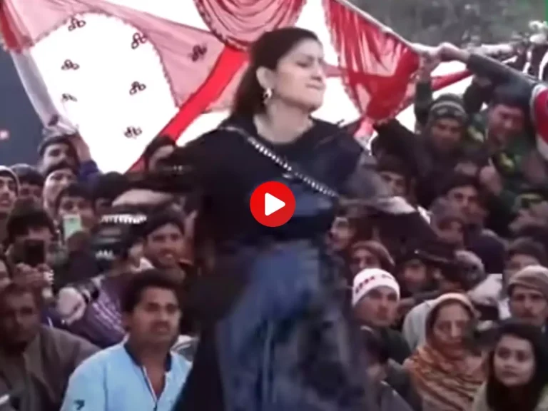 Sapna Choudhary ने स्टेज पर किया बेहद कमाल का डांस, लोग ठुमकों पर हुए दीवाने