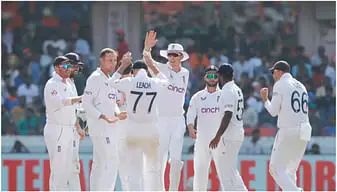 दूसरे टेस्ट से पहले इंग्लैंड को बड़ा झटका, टीम से बाहर हुआ सबसे अहम गेंदबाज; शोएब को मिलेगा मौका?