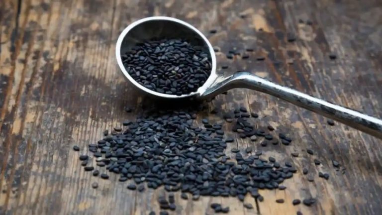 Black Sesame Seeds Benefits: डायबिटीज की समस्या को खत्म कर देगा काला तिल, ये है इस्तेमाल का तरीका