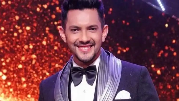 Aditya Narayan Controversy: इवेंट मैनेजर का शॉकिंग खुलासा, बताया सिंगर ने क्यों फेंका फोन