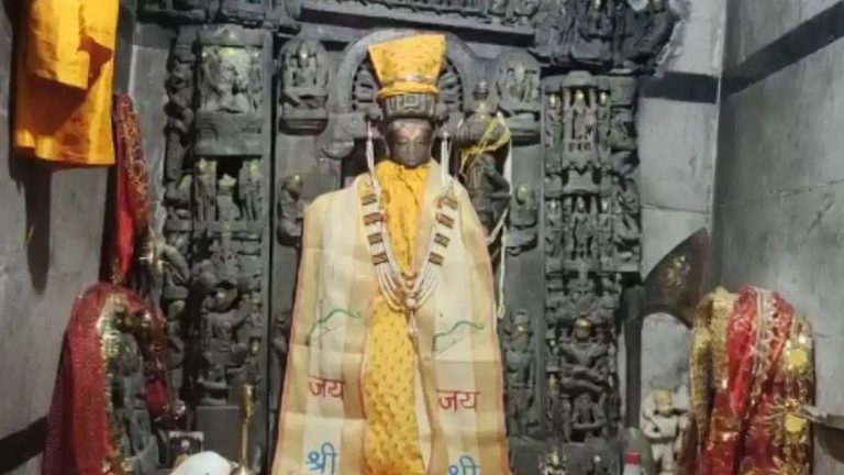 Parashuram Temple: सदियों पुरानी विष्णुशिला और आयोध्या के रामलला की मूर्ति में मिली समानताएं, जानिए इस खास मंदिर के बारे में