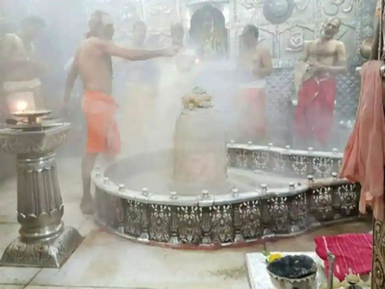 Mahakal Temple श्मशान की राख नहीं बल्कि इन 5 तत्वों से तैयार होती है महाकाल की भस्म आरती