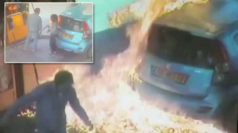 महिला ने मांगी सिगरेट, नहीं मिला तो पेट्रोल पंप पर ही फूंक दी कार; वीडियो वायरल