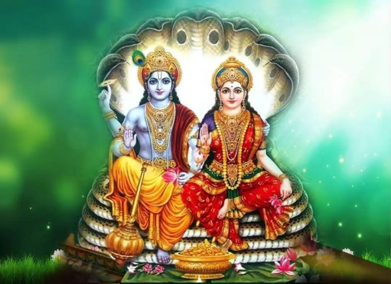 Lord Vishnu Mantra: मां लक्ष्मी की कृपा पाने के लिए करें भगवान विष्णु के इन मंत्रों का जाप