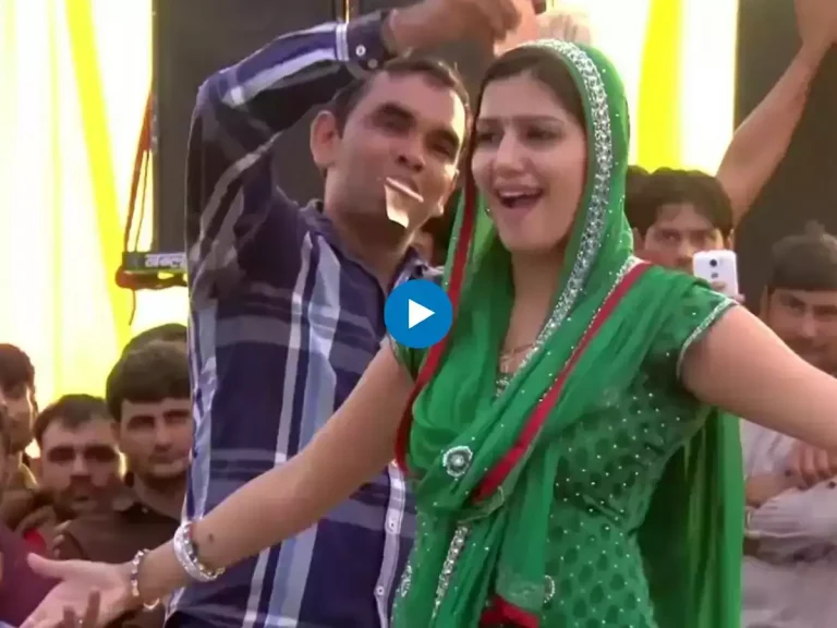 Haryanvi Dance: सपना चौधरी ने हरे सूट में किया किल्लर डांस, नोटों की हो गई बारिश