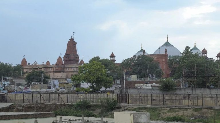 मथुरा कृष्ण जन्मभूमि मामले में मुस्लिम पक्ष को झटका, सुप्रीम कोर्ट ने ठुकराई याचिका