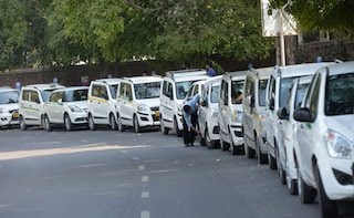 बेंगलुरु एयरपोर्ट से घर जाने के लिए शख्स ने बुक की Uber, किराया देख उड़े होश, यूजर्स बोले- कैब की जगह फ्लाइट बुक कर लो
