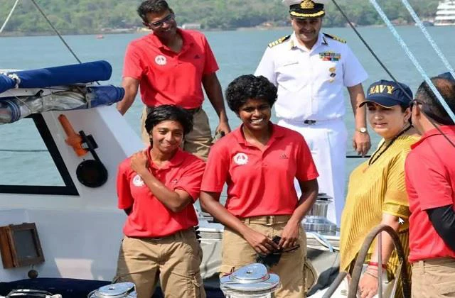 भारतीय नौसेना की महिला अधिकारियों ने पूरा किया ट्रांसओशनिक अभियान