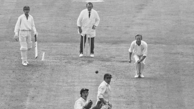 ‘डेडली’ नाम से मशहूर इस क्रिकेटर का निधन, लिए थे 3000 से ज्यादा विकेट