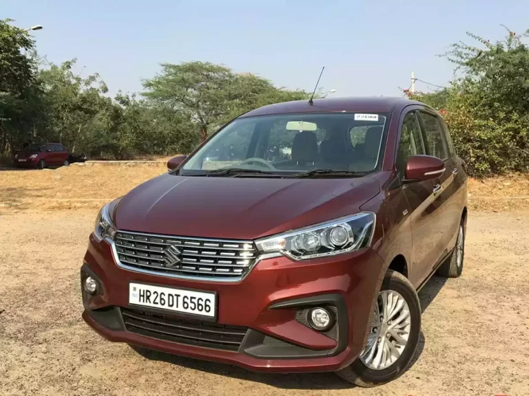 बेहद सस्ते में मिल रही है Maruti की ये 7-सीटर गाड़ी, खरीदने के लिए पहुंचे लोग