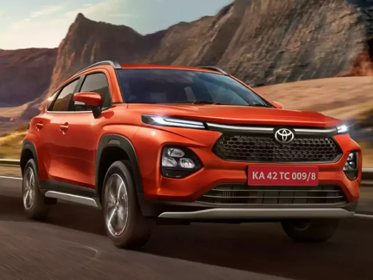 Toyota की सबसे लबीं माइलेज देने वाली ये SUV हुई लॉन्च, जानिए कीमत