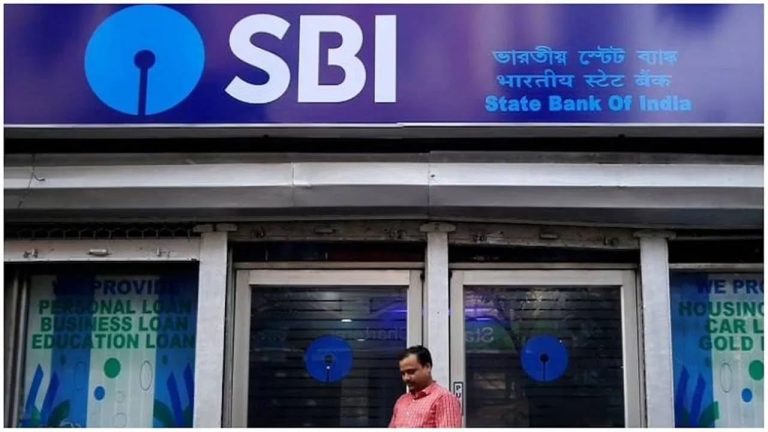 अगर आपके पास भी है SBI का क्रेडिट कार्ड तो अब इन पेमेंट पर  नहीं मिलेगा रिवार्ड