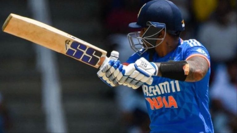 मार-मारकर गेंदबाजों के उड़ा देता है होश, T20 वर्ल्ड कप में इस भारतीय बल्लेबाज के नाम है बेस्ट स्ट्राइक रेट का रिकॉर्ड