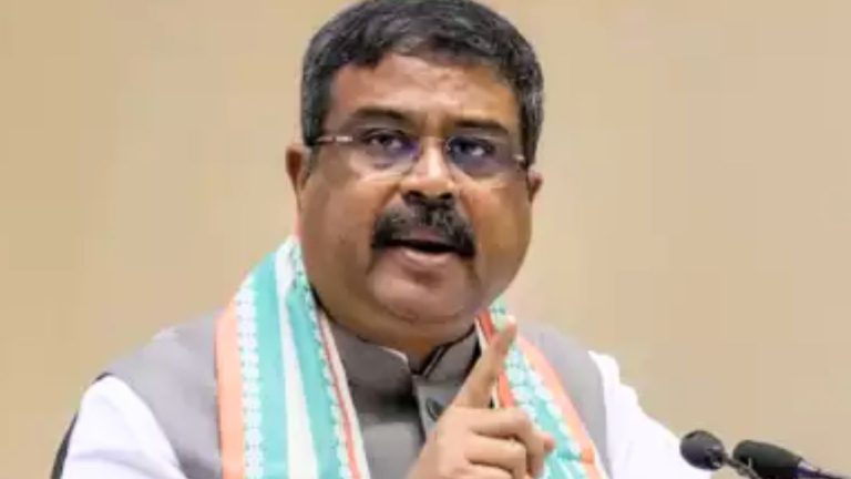 ओडिशा: BJD ने आखिरी चरण की वोटिंग से पहले बांटे पैसे, धर्मेंद्र प्रधान का बड़ा आरोप