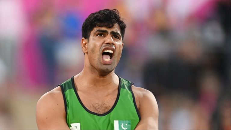 पेरिस ओलंपिक से पहले पाकिस्तानी खिलाड़ियों की भारी दुर्दशा देखिए, सरकार को झोली भर-भर के कोस रहे