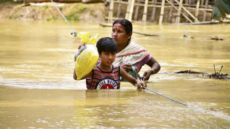 असम में बाढ़ की स्थिति में हो रहा सुधार, करीब 6 लाख लोग प्रभावित, हजारों गांव जलमग्न