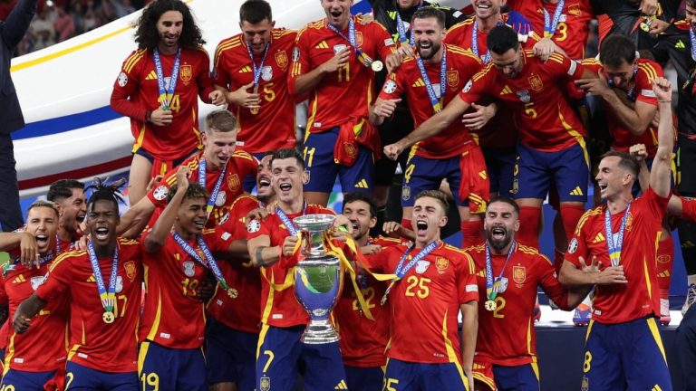 Euro 2024 final: स्पेन चौथी बार बना यूरो कप का चैंपियन, इंग्लैंड को फाइनल में हराकर रचा इतिहास