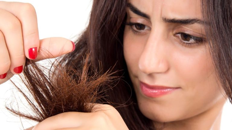 Hair Care Tips : बाल क्यों हो जाते हैं दोमुंहे और किस तरह करें उनकी केयर?