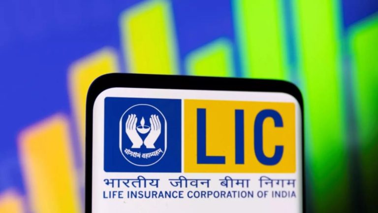 इंश्योरेंस पॉलिसी सरेंडर करने पर मिलेगा कितना पैसा? LIC ने कहा – नया नियमों को दोबारा देखे इरडा