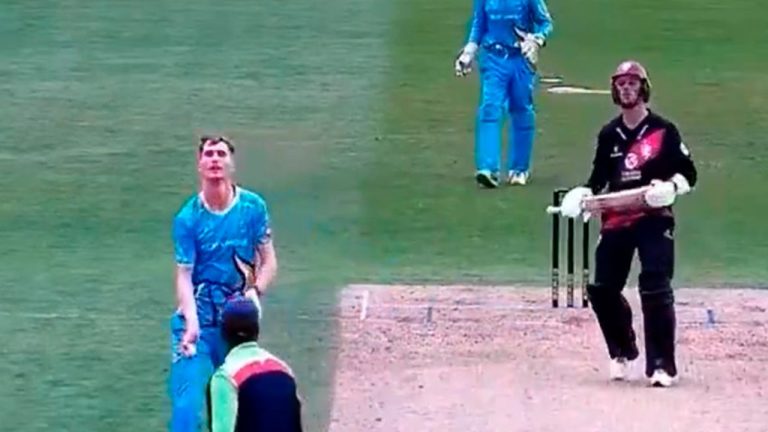 कमर में लगी गेंद और आउट हो गया बल्लेबाज, इतनी खराब किस्मत किसी बल्लेबाज की ना हो: Watch Video