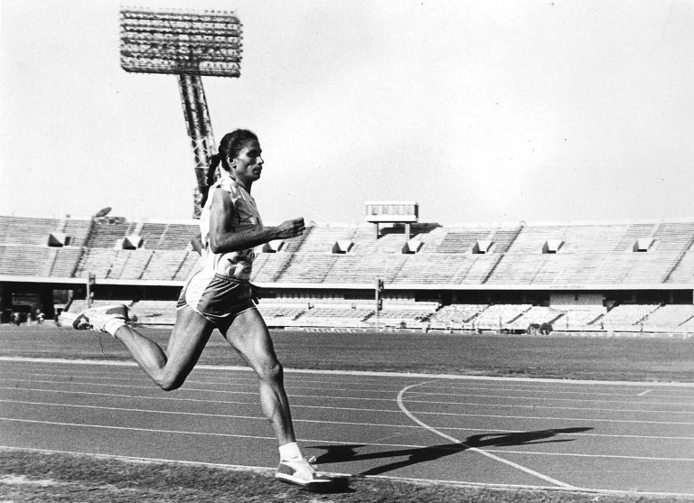 लॉस एंजिलिस ओलंपिक: जब ऐतिहासिक मेडल से बस कुछ मिलिसेकेंड दूर रह गईं थीं ‘उड़न परी’