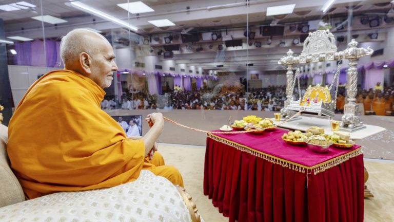 धर्म और संस्कृति के वाहक हैं श्री कृष्ण…जन्माष्टमी पर बोले बीएपीएस प्रमुख महंत स्वामी जी महराज