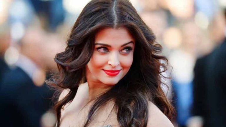 अमिताभ बच्चन की पोती की बात छोड़िए, Aishwarya Rai के संस्कारों ने भी जीत लिया था सबका दिल