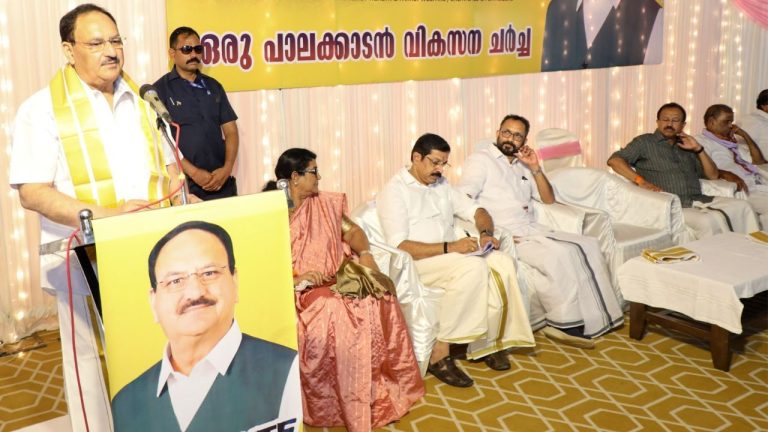 केरल में अमन चैन की जगह हिंसा और भ्रष्टाचार ने ली…पलक्कड़ में LDF-UDF पर बरसे जेपी नड्डा